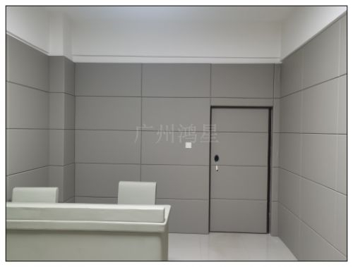 廣州鴻星談話室留置室防撞墻板，詢問室防撞硅膠衛浴，審訊室防撞桌椅